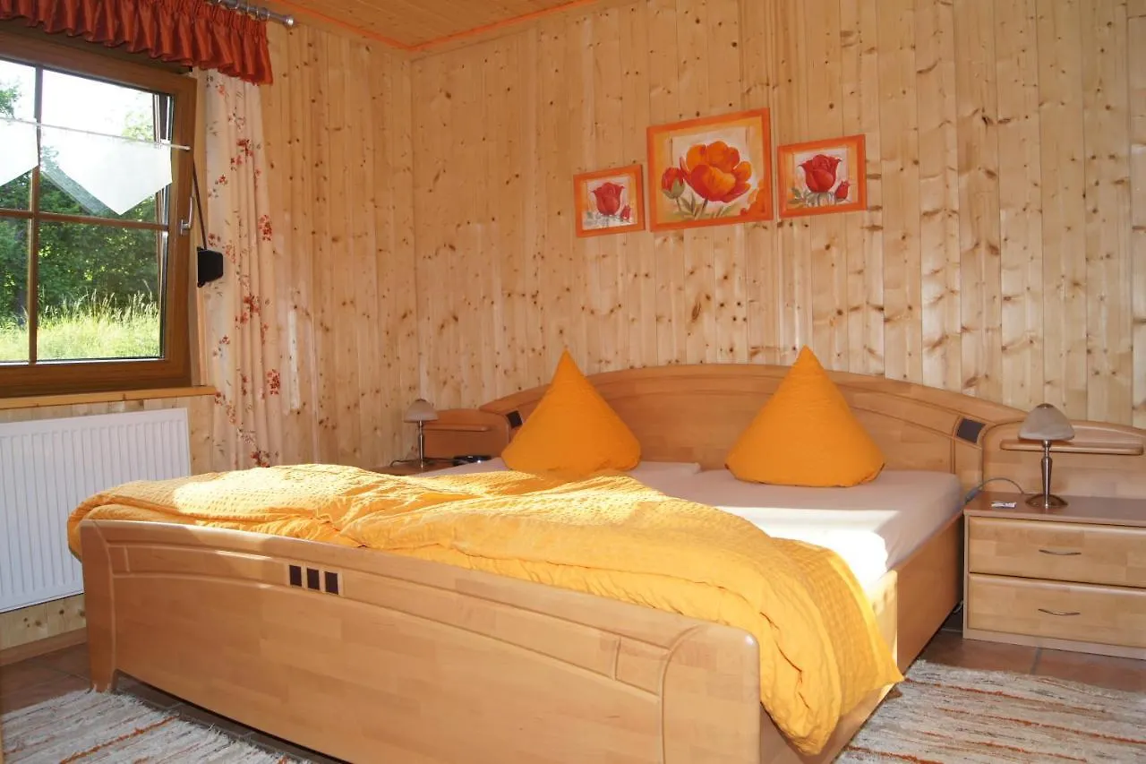 Bio-Erlebnisbauernhof Doll Nittenau Casa di campagna